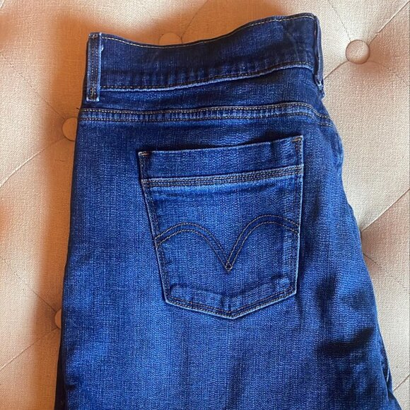 Levi's Denim Shorts Size 14 - Picture 4 of 5